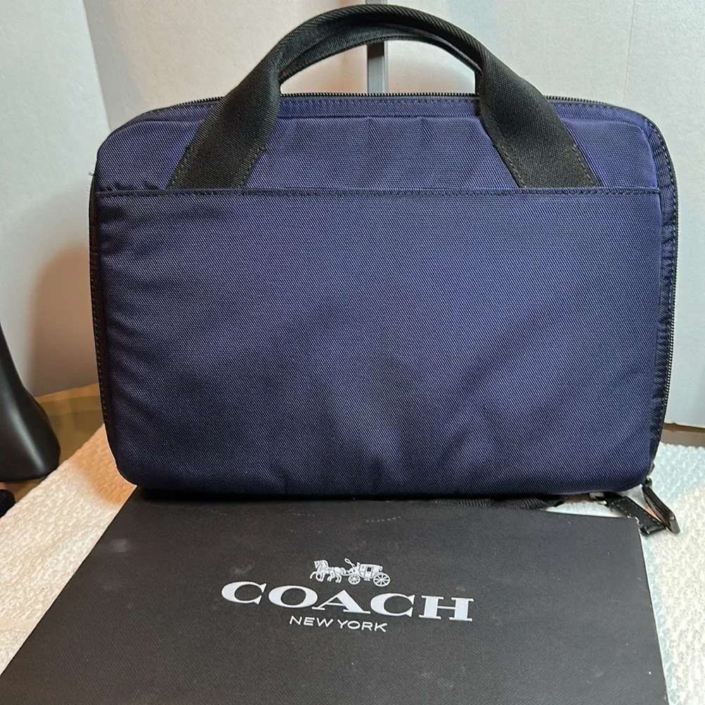 Men ipad/toiletry Coach bag